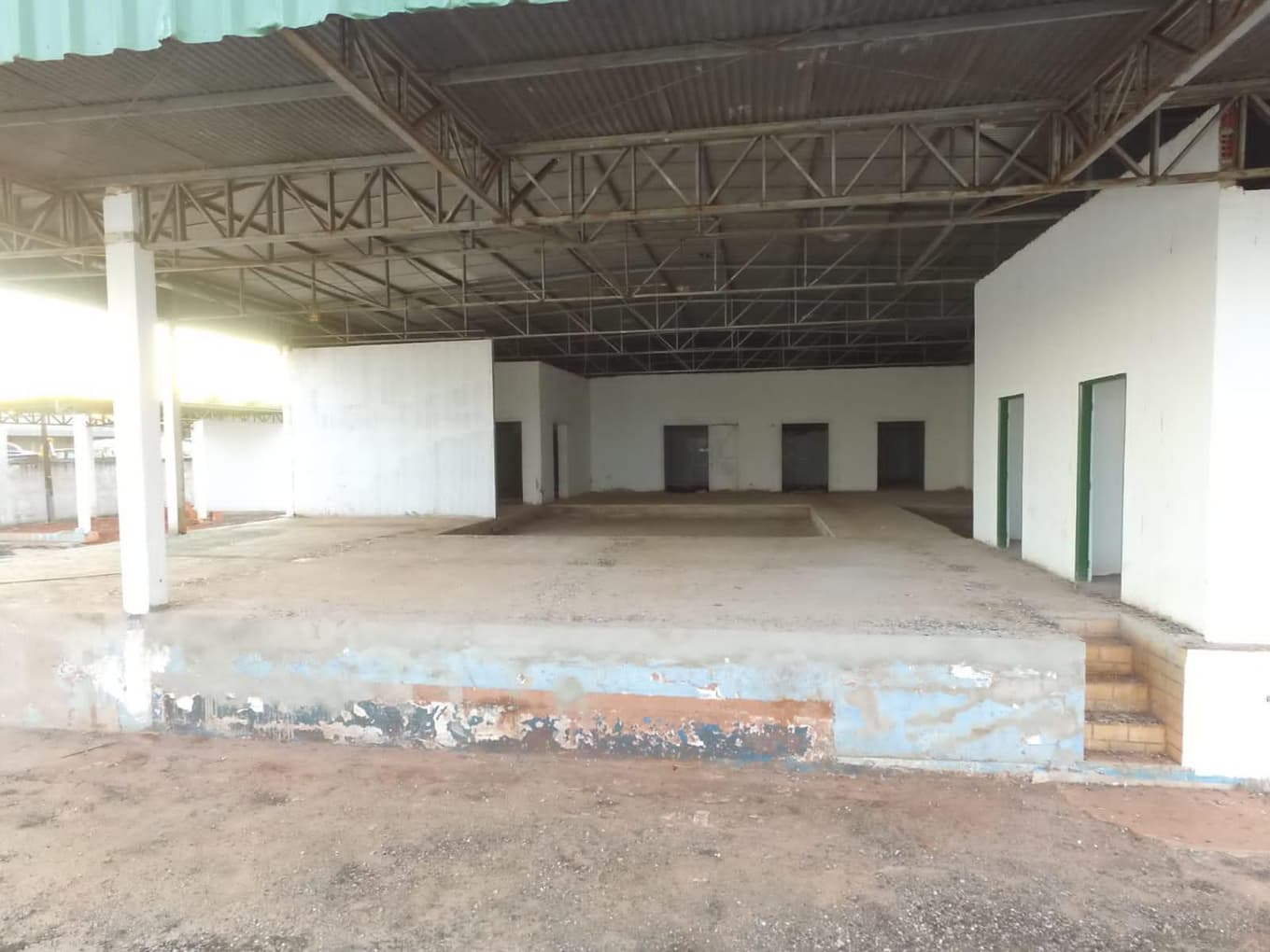 Foto 8 de 9: Comercial em leilão em Ouroeste - SP — Imóvel Industrial, terreno de 4.000m², Desocupado, em Ouroeste/SP