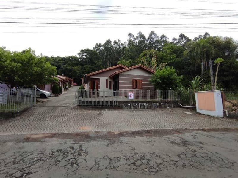 Foto 18 de 28: Casa em leilão em Igrejinha - RS — Casa, Desocupado, Igrejinha / RS (40% abaixo da avaliação)
