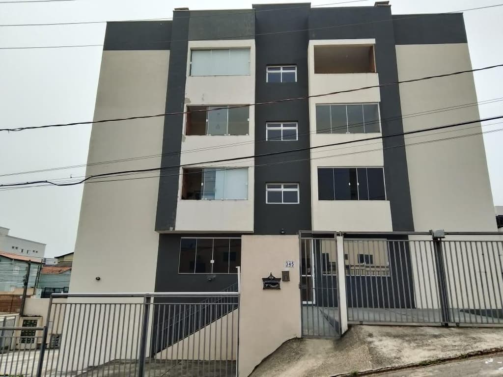 Foto 2 de 8: Apartamento em leilão em Guaratinguetá - SP — Apto. 85m², 1 vaga, Village Santana, Guaratinguetá/SP - Ocupado