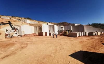 Foto 4 de 5: Area Rural em leilão em Barra De São Francisco - ES, bairro Córrego Itaperuna — Jazida 100.000m² + Direito Minerário - Barra de São Francisco/ES