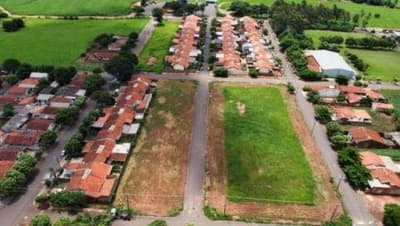 Terreno em leilão em São Carlos Do Ivaí - PR — Terreno urbano com a área de 188,00m², constituído pelo lote n° 06, da Quadra 71-R, situado na Tv. Primeiro de Maio ¿ São Carlos do Ivaí/PR.