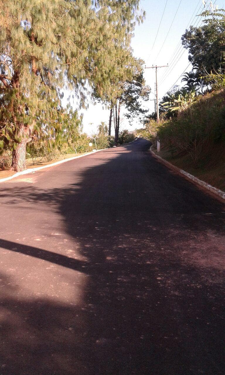 Foto 6 de 18: Terreno em leilão em Lindóia - SP, bairro Rio do Peixe — Lote de Terreno com 767,00m2 em Cond. Mirante do Lago em Lindóia-SP