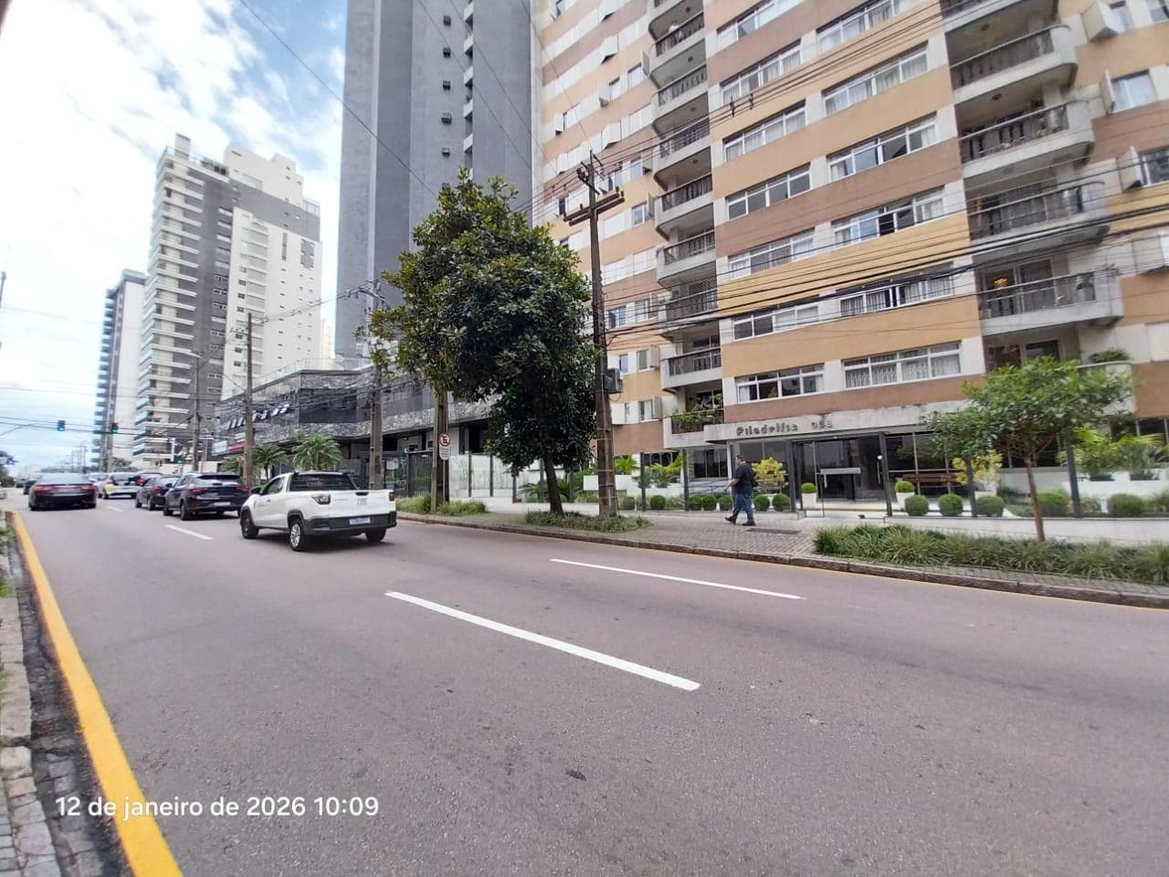 Foto 9 de 30: Apartamento em leilão em Curitiba - PR, bairro Água Verde — Apartamento (área de 159m²) com Vagas de Garagem Edifício Filadélfia - Água Verde Curitiba/PR