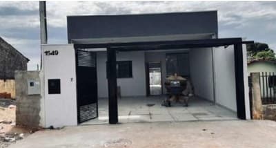 Casa em leilão em Sarandi - PR, bairro Jardim Independência - 2ª Parte — CASA RESIDENCIAL | A.T. 150,00m² - A.C. 81,47m² | SARANDI/PR.