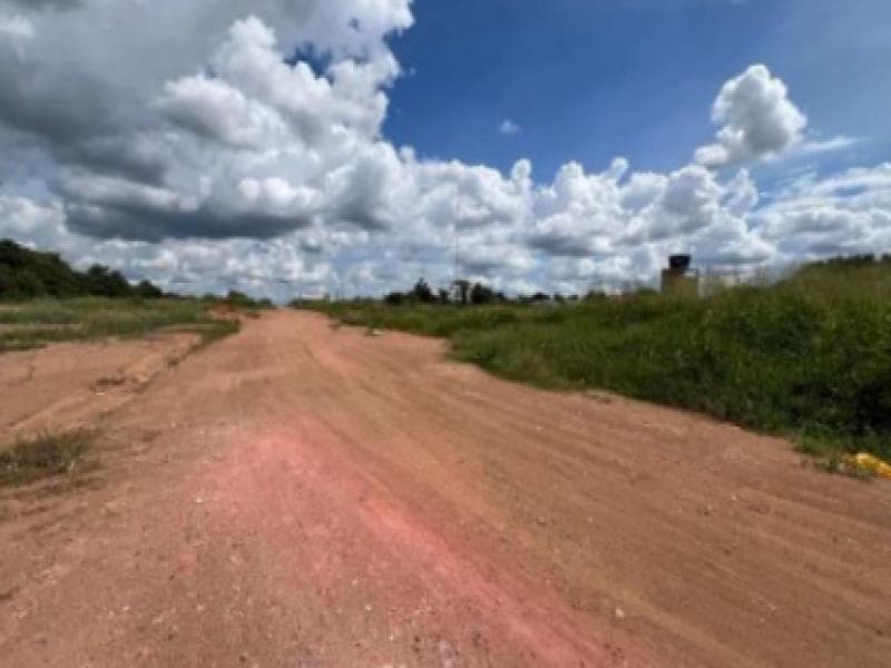 Foto 1 de 3: Terreno em leilão em Cerejeiras - RO, bairro José de Anchieta — Lote, 450.0 m2, Cerejeiras / RO