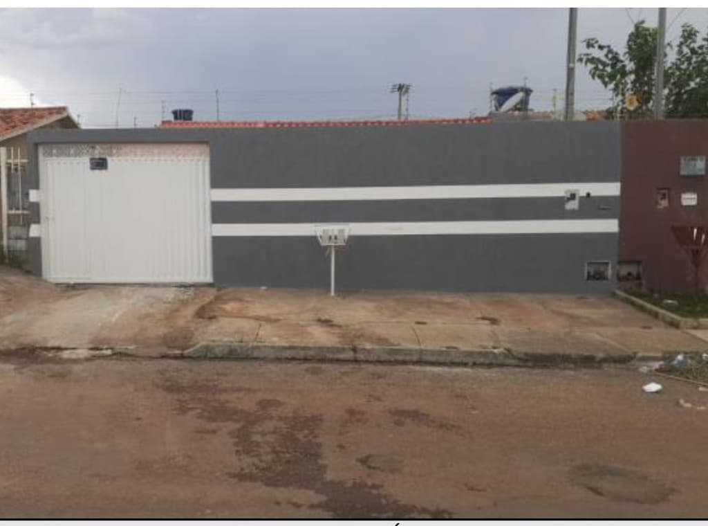 Foto 1 de 13: Casa em leilão em Águas Lindas De Goiás - GO — Casa, Ocupado, 200.0 m2, ÁGUAS LINDAS DE GOIÁS / GO