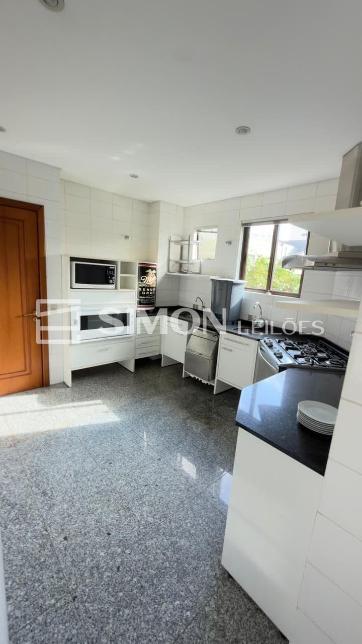 Foto 4 de 25: Apartamento em leilão em Curitiba - PR — Apartamento nº. 401, Tipo I, do 5º pavimento ou 4º andar/Tipo, do EDIFÍCIO CAMBRIDGE, Bloco 04, integrante do Covent Garden Residence, situado na Alameda Dom Pedro II, nº. 571 em Curitiba/PR,