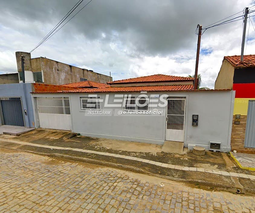 Foto 2 de 3: Casa em leilão em São Félix Do Coribe - BA — Casa 209,7m², 3 dormitório(s), 2 vaga(s) na garagem - AGNELO BRAGA, SAO FELIX DO CORIBE BA