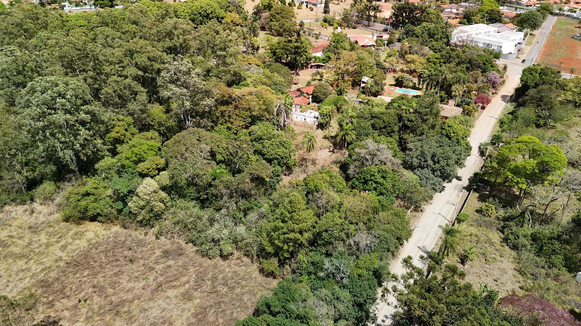 Foto 16 de 46: Terreno em leilão em Araçoiaba Da Serra - SP — Terreno com área de 4.235m² - Araçoiaba da Serra SP