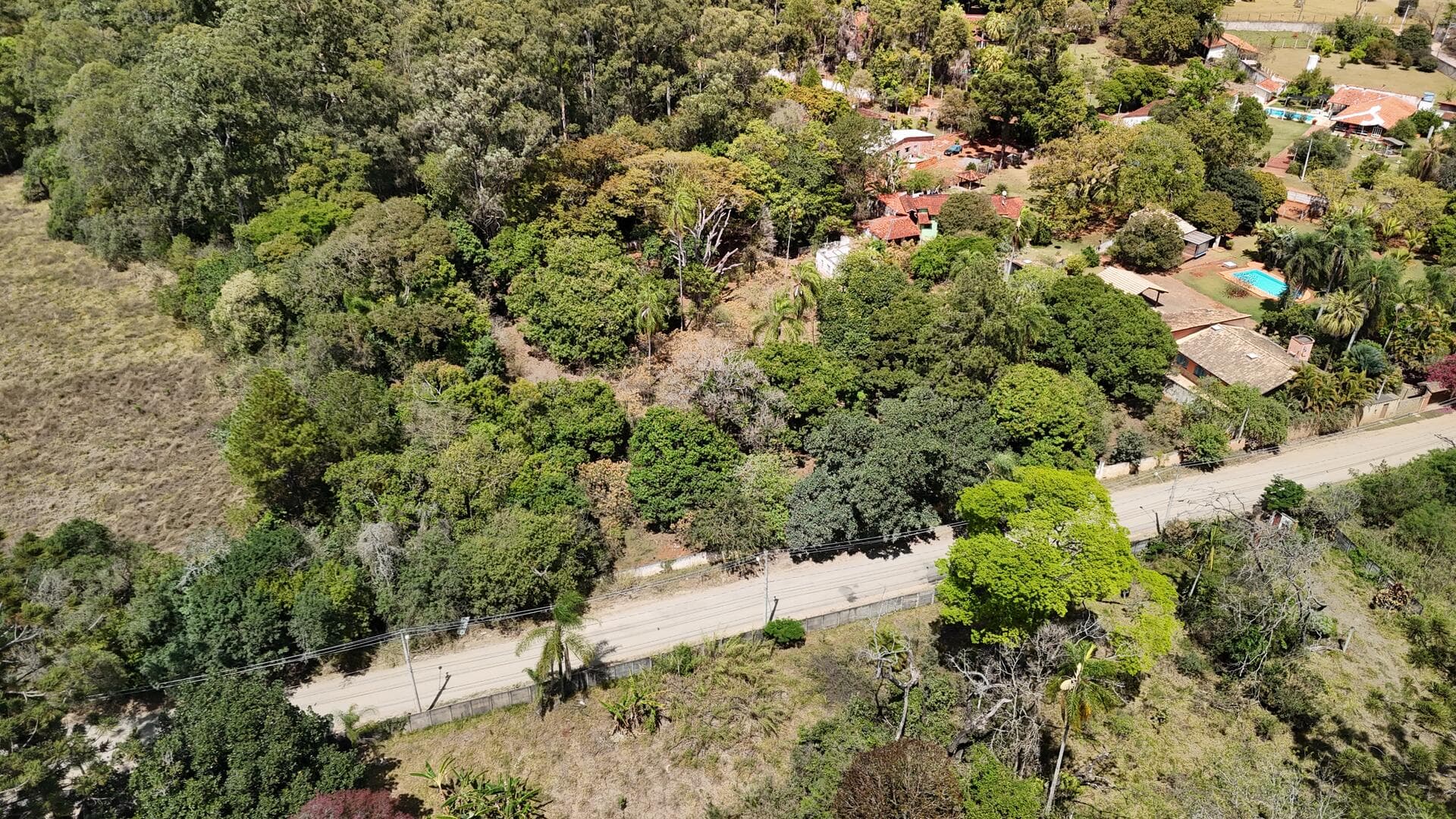 Foto 18 de 46: Terreno em leilão em Araçoiaba Da Serra - SP — Terreno com área de 4.235m² - Araçoiaba da Serra SP