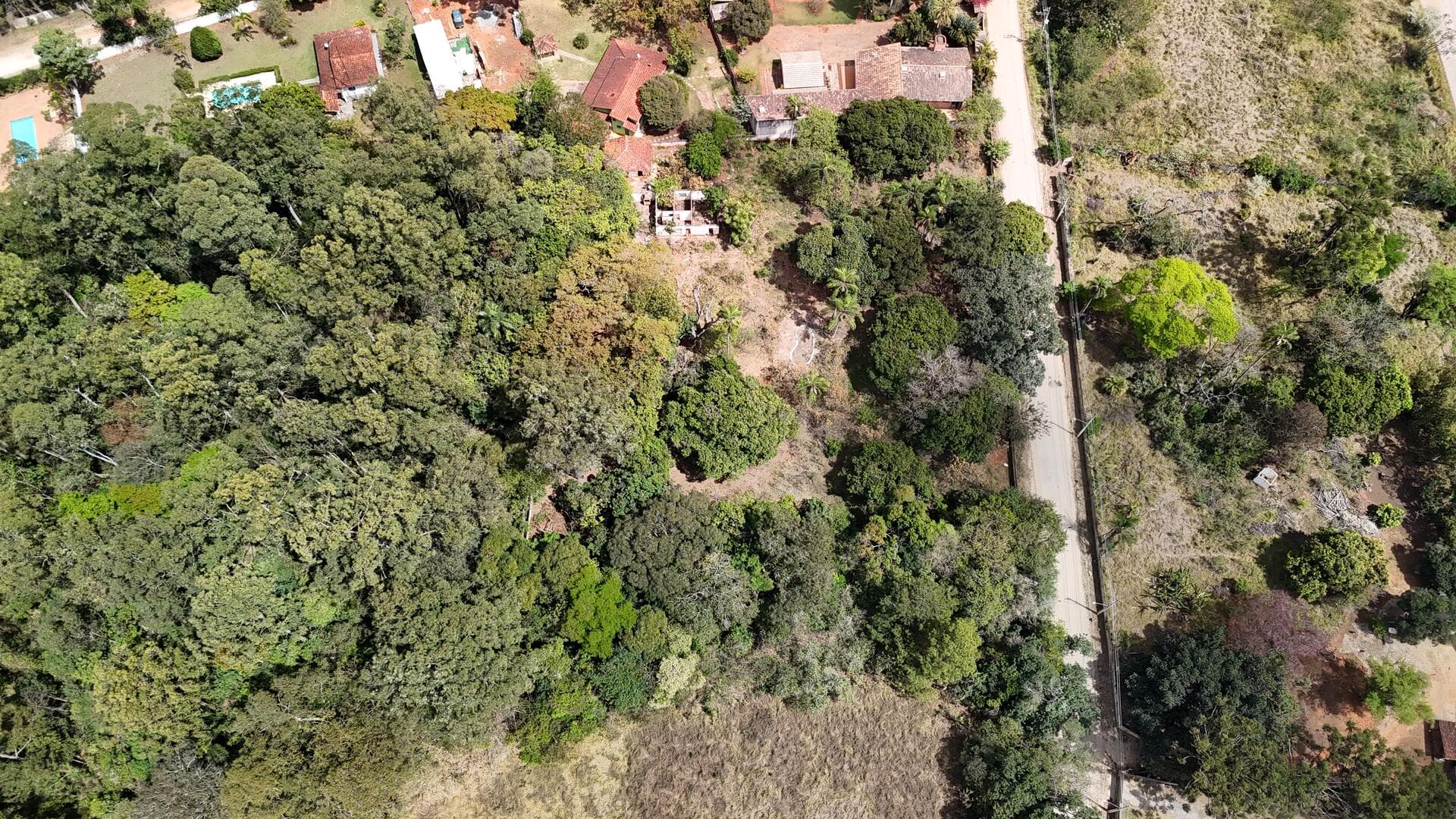 Foto 31 de 46: Terreno em leilão em Araçoiaba Da Serra - SP — Terreno com área de 4.235m² - Araçoiaba da Serra SP