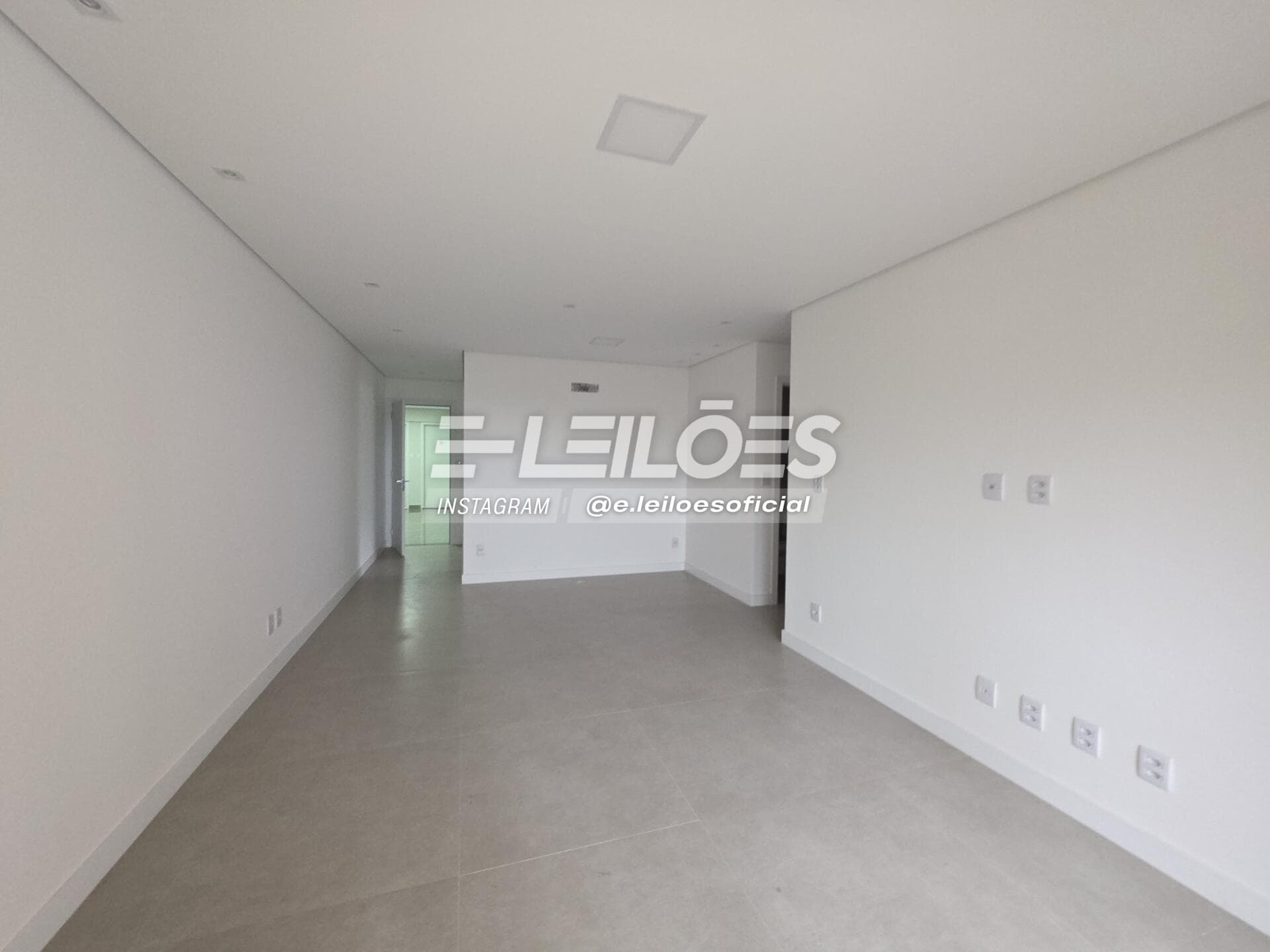 Foto 7 de 24: Apartamento em leilão em Bauru - SP, bairro Jardim Terra Branca — Apto. área total 161,17m² - Torre Kyoto Residencial Oriente - Bauru/SP