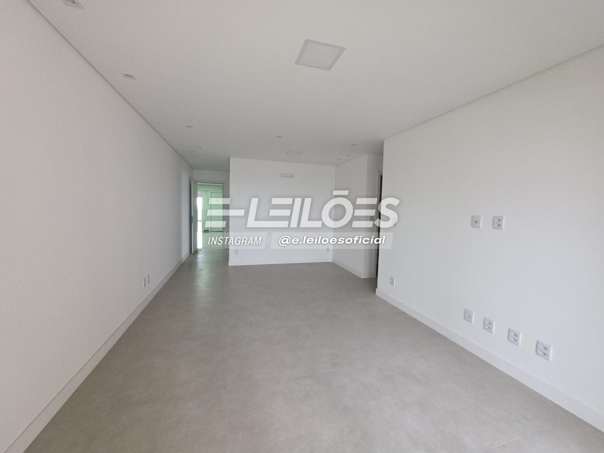 Foto 10 de 27: Apartamento em leilão em Bauru - SP, bairro Jardim Terra Branca — Apto. área total 161,17m² - Torre Kyoto Residencial Oriente - Bauru/SP