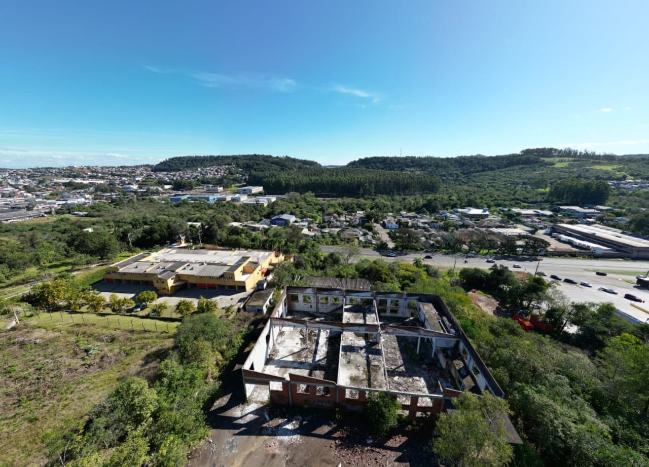 Foto 24 de 38: Terreno em leilão em Novo Hamburgo - RS, bairro Roselândia — TERRENO DE 7.341,87m² FRENTE PARA A BR 116 EM NOVO HAMBURGO/RS