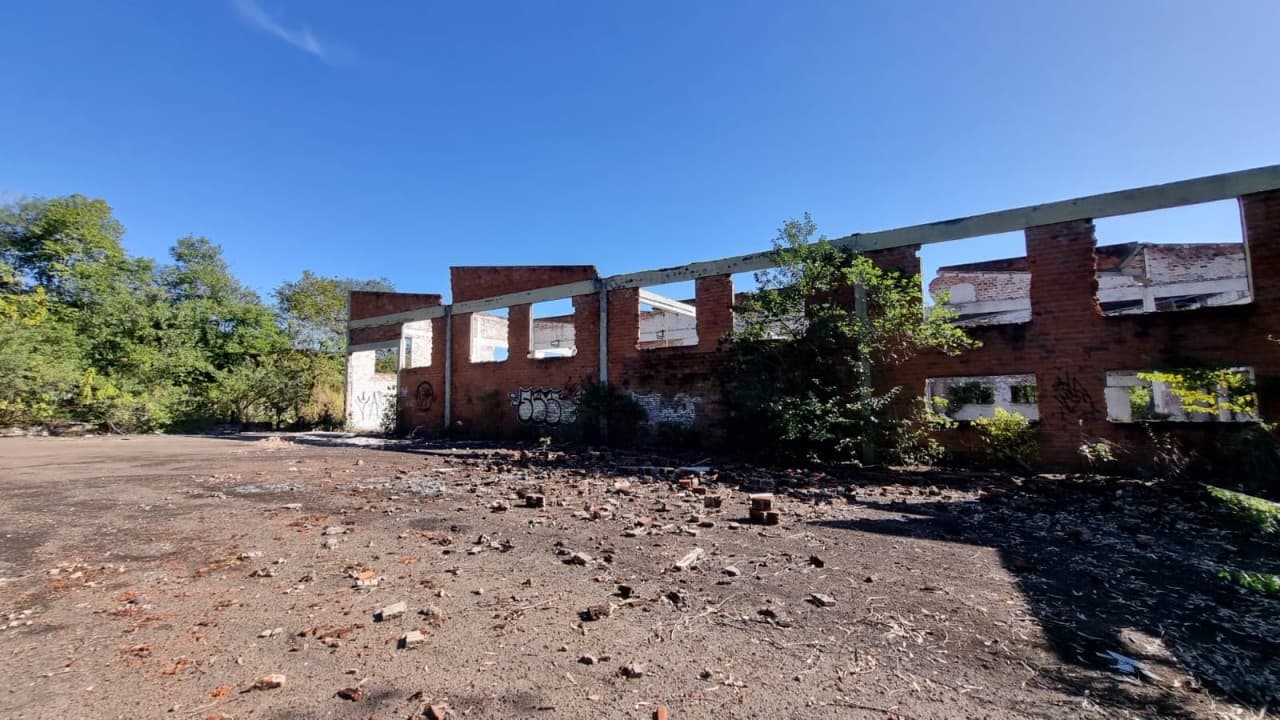 Foto 12 de 38: Terreno em leilão em Novo Hamburgo - RS, bairro Roselândia — TERRENO DE 7.341,87m² FRENTE PARA A BR 116 EM NOVO HAMBURGO/RS