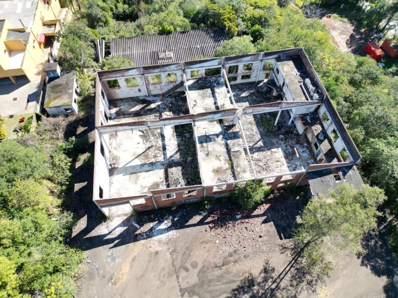 Foto 25 de 38: Terreno em leilão em Novo Hamburgo - RS, bairro Roselândia — TERRENO DE 7.341,87m² FRENTE PARA A BR 116 EM NOVO HAMBURGO/RS