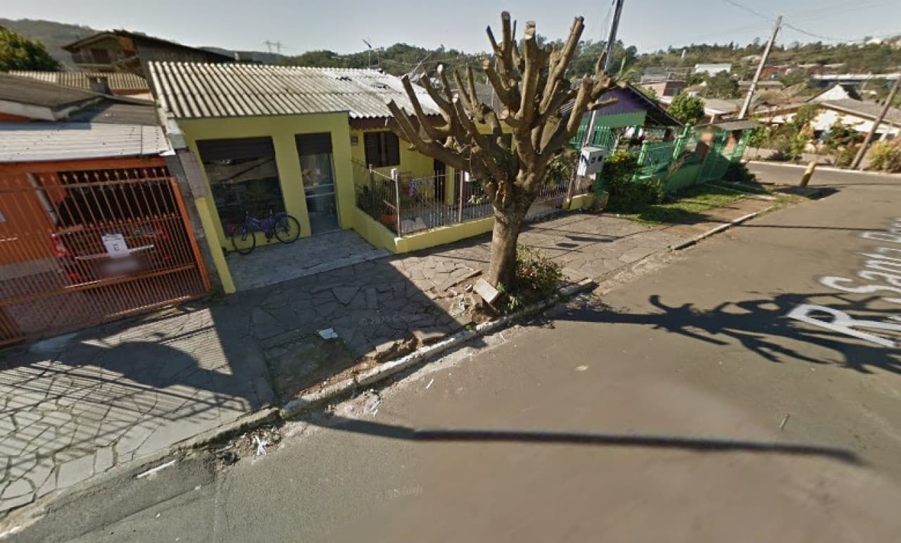 Foto 2 de 3: Casa em leilão em Campo Bom - RS — CASA SOBRE TERRENO DE 166,40m² EM CAMPO BOM/RS