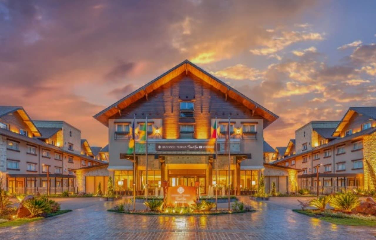 Apartamento em leilão em Gramado - RS — Wyndham Gramado Termas Resort & Spa - COTA 1, PRIORIDADE A, DIAMANTE, APARTAMENTO 313 DO BLOCO B (313B-CDA)