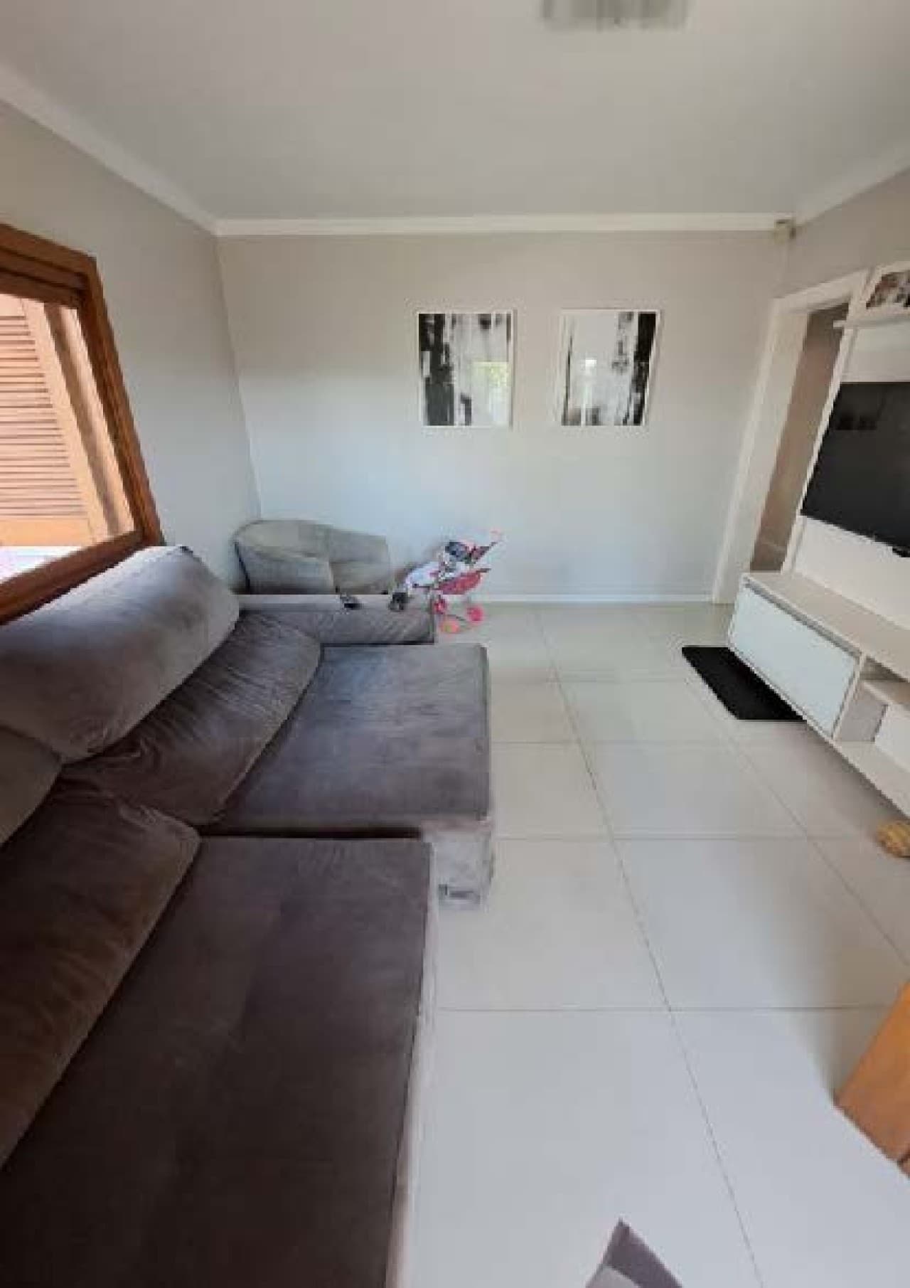 Foto 2 de 13: Casa em leilão em Campo Bom - RS — CASA COM ÁREA DE 77.52m² E TELHEIRO DE 15.75m² SOBRE TERRENO DE 427.27m² NA CIDADE DE CAMPO BOM