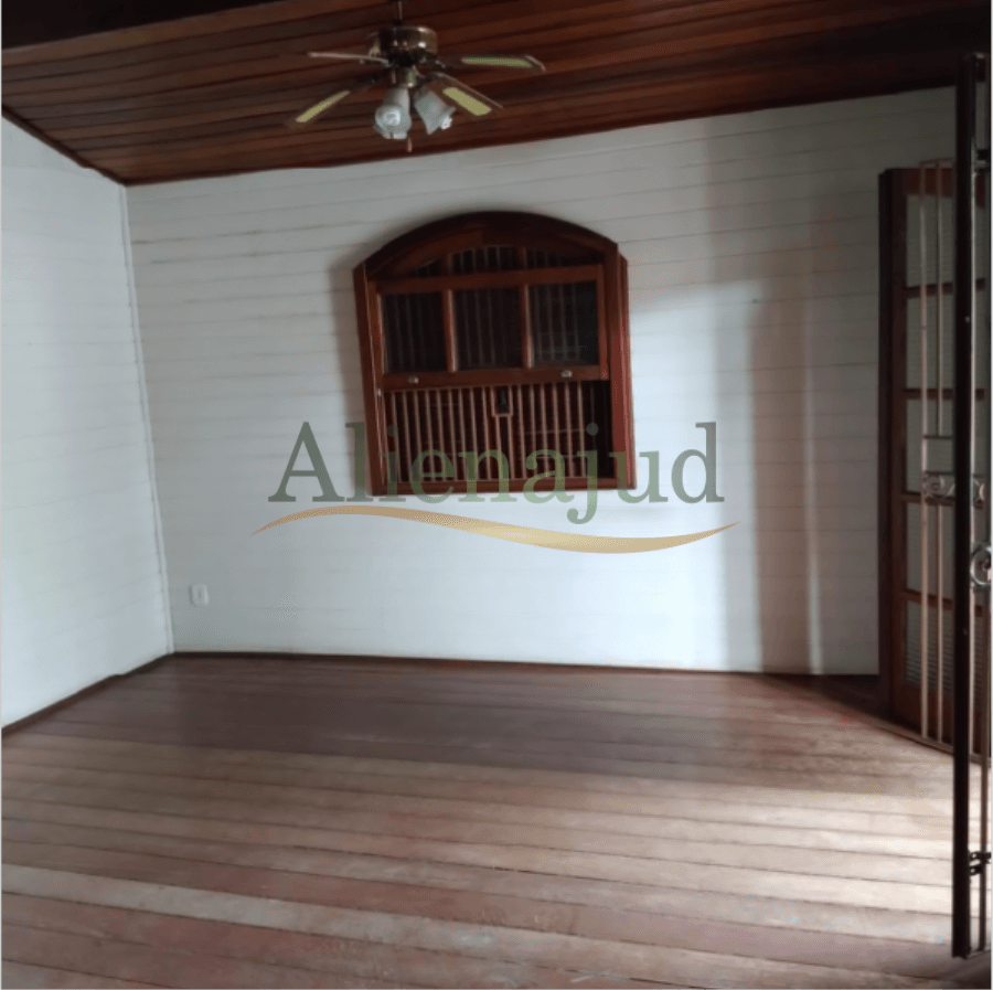 Foto 12 de 15: Comercial em leilão em Jaguariúna - SP — Prédio residencial c/ área de 250m² situado à Rua João Pires Germano Imóveis em Jaguariúna/SP