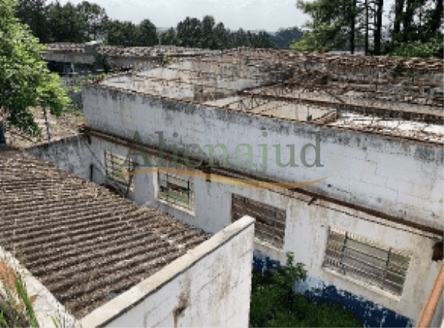 Foto 5 de 7: Comercial em leilão em Embu Das Artes - SP — Prédio c/ área construída de 2.123,50m² situado na Estrada das Veredas Prédio c/ área construída de 2.123,50m² situado na Estrada das Veredas