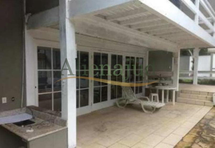 Foto 13 de 14: Casa em leilão em São Sebastião - SP — DIREITOS - Casa no Condomínio LA RESERVE DU MOULIN em São Sebastião DIREITOS - Casa no Condomínio