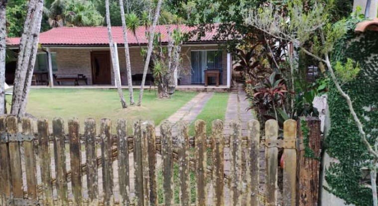 Foto 2 de 2: Casa em leilão em Angra Dos Reis - RJ — Casa em Angra, no Loteamento Sitio Bom, com 201 m2, 4 quartos e piscina