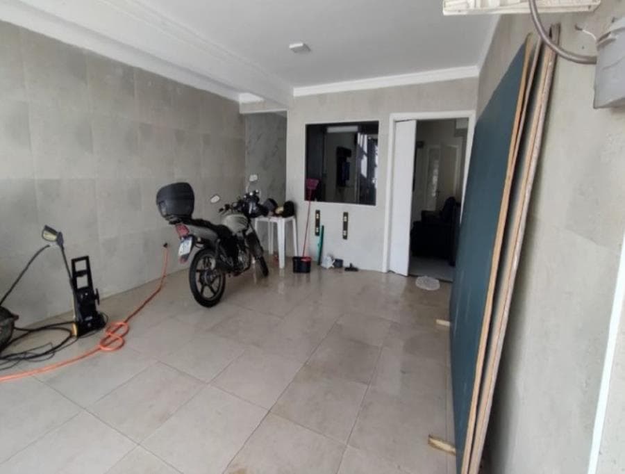 Foto 39 de 41: Casa em leilão em Itajaí - SC, bairro Santa Regina — Itajaí/SC – Espinheiros – Casa com 382m² Leilão Banco Inter