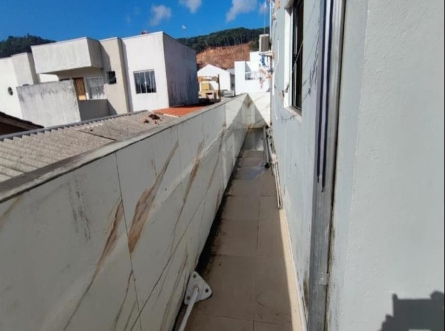 Foto 10 de 41: Casa em leilão em Itajaí - SC, bairro Santa Regina — Itajaí/SC – Espinheiros – Casa com 382m² Leilão Banco Inter