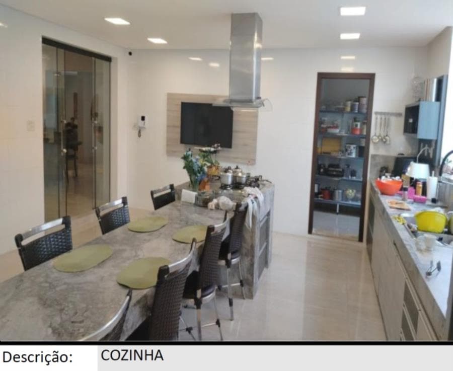 Foto 13 de 50: Casa em leilão em Patos De Minas - MG, bairro Alto dos Caiçaras — Patos de Minas/MG - Alto dos Caiçaras - Casa com 790m² Leilão Banco Inter