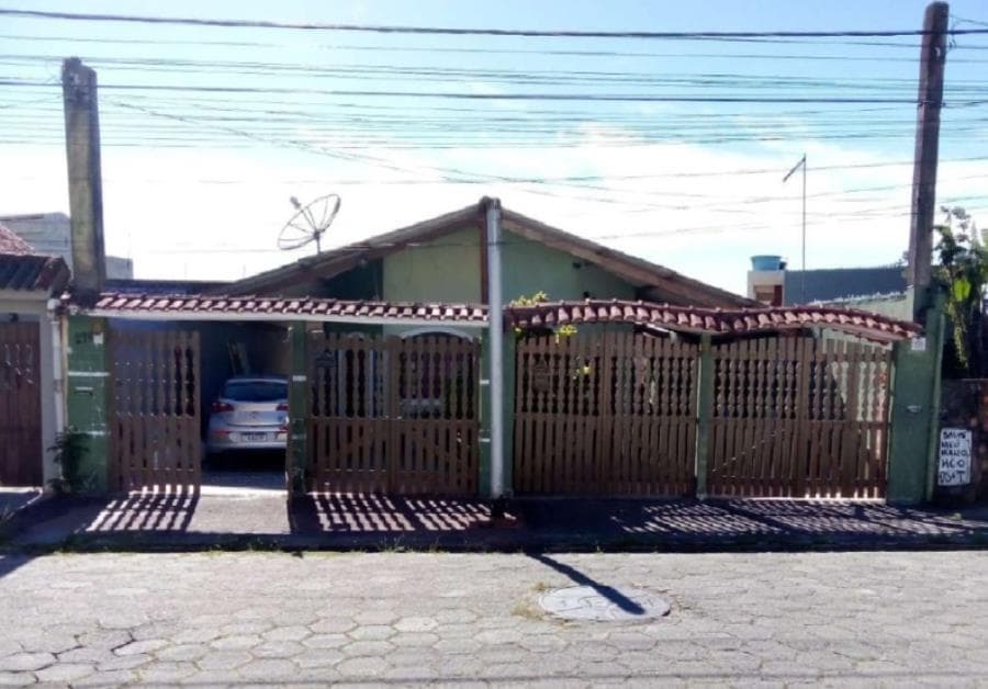 Foto 1 de 6: Terreno em leilão em Itanhaém - SP, bairro Jardim Magalhães — TERRENO COM 302M² CONTENDO 2 CASAS TÉRREAS GEMINADAS - JARDIM MAGALHÃES - ITANHAÉM TERRENO COM 302M² CONTENDO 2 CASAS TÉRREAS GEMINADAS - JARDIM MAGALHÃES - ITANHAÉM