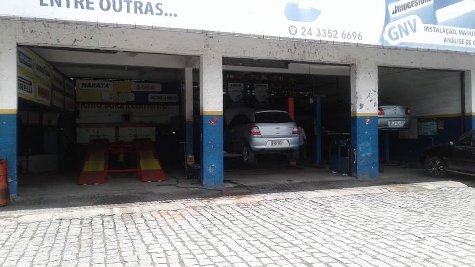 Foto 4 de 11: Comercial em leilão em Itatiaia - RJ — IMÓVEL COMERCIAL EM ITATIAIA - TERRENO COM ÁREA APROXIMADA DE 1.000m², com frente para faixa de domínio da RODOVIA PRESIDENTE DUTRA - um prédio com 03 andares