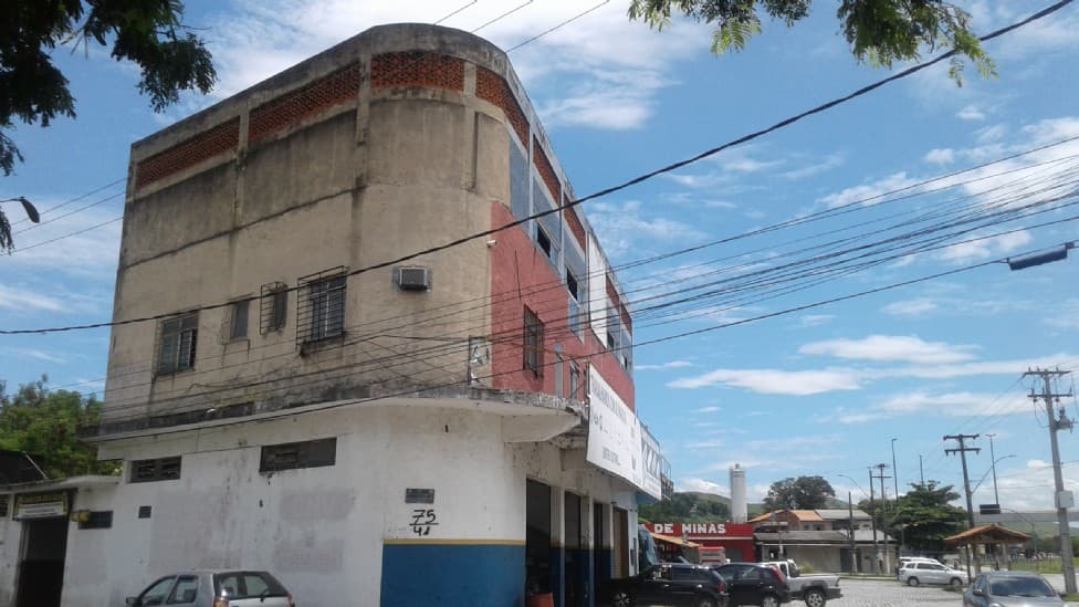 Foto 5 de 11: Comercial em leilão em Itatiaia - RJ — IMÓVEL COMERCIAL EM ITATIAIA - TERRENO COM ÁREA APROXIMADA DE 1.000m², com frente para faixa de domínio da RODOVIA PRESIDENTE DUTRA - um prédio com 03 andares
