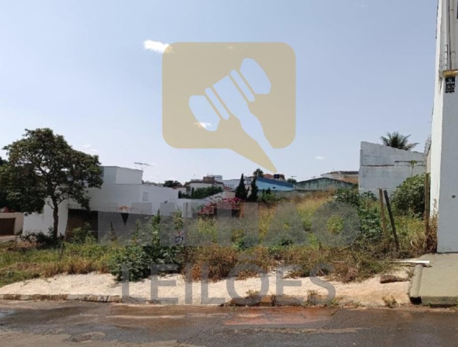Foto 1 de 3: Terreno em leilão em Patos De Minas - MG, bairro Guanaraba — Lote de 360m² em Patos de Minas Leilão Judicial - Lote de 360m² em Patos de Minas