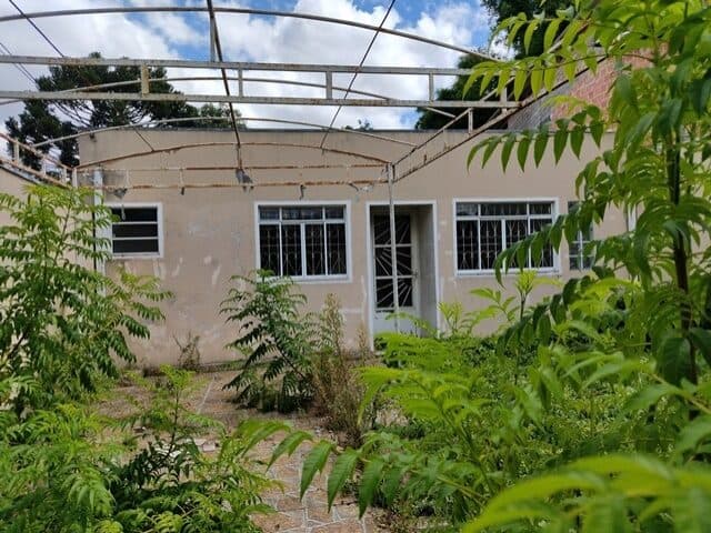 Foto 2 de 8: Casa em leilão em Ponta Grossa - PR, bairro Jardim Carvalho — FRACAO IDEAL DE 10% DO IMOVEL URBANO: LOTE DE TERRENO N° 371/A, DA QUADRA N° 33 (TRINTA E TRES), DE FORMA RETANGULAR,