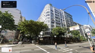 Apartamento em leilão em Rio De Janeiro - RJ, bairro Copacabana — DIREITOS AQUISITIVOS AO APARTAMENTO 702, do Condomínio do Edifício Jambock, situado na Rua Raul Pompéia, nº 240, Copacabana, Rio de Janeiro/RJ, devidamente registrado, dimensionado e caracterizado no