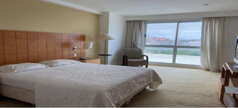 Foto 2 de 2: Apartamento em leilão em Macaé - RJ — 66,66% Do Apartamento 213, Situado Na Rua Dolores Carvalho Vasconcelos Nº 110, Bairro Glória, Macaé/rj, Edifício Four Points By Sheraton