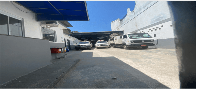 Foto 3 de 8: Terreno em leilão em Macaé - RJ, bairro Miramar — AVENIDA GETÚLIO VARGAS Nº 13