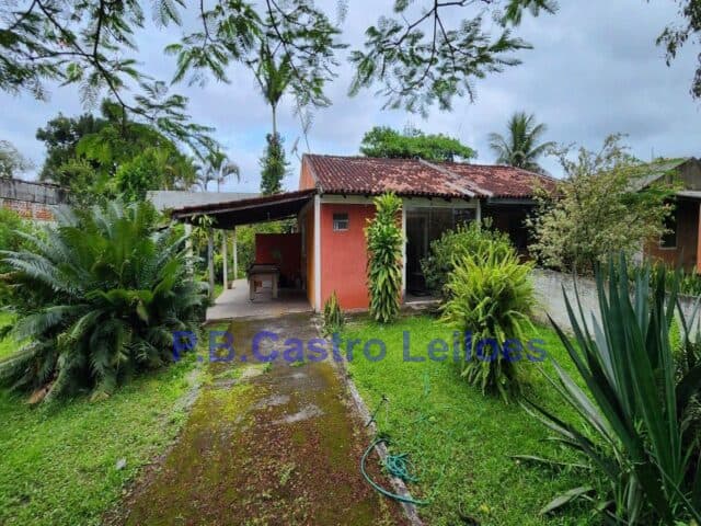 Casa em leilão em Matinhos - PR, bairro Gaviotas — AUTOS: 2099500-58.2001.5.09.0013 Imóvel matrícula nº 58.282 do CRI de Matinhos.