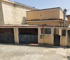 Casa em leilão em São João De Meriti - RJ, bairro Vincente de Carvalho — CASA EM VICENTE DE CARVALHO - PRÓXIMO AO SUPERMERCADO MUNDIAL - RUA EMBAÍBA, N° 68 - VINCENTE DE CARVALHO - RIO DE JANEIRO 1 imagem Lote nº 1 cód do lote 11410/11674 CASA EM VICENTE DE CARVALHO - PRÓX