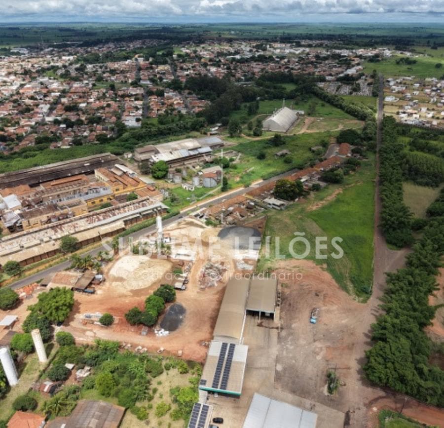 Foto 3 de 10: Casa em leilão em Rancharia - SP — Terreno de 17.245m² | Constr. de 1.596m² Área com 30 casas em Rancharia - SP
