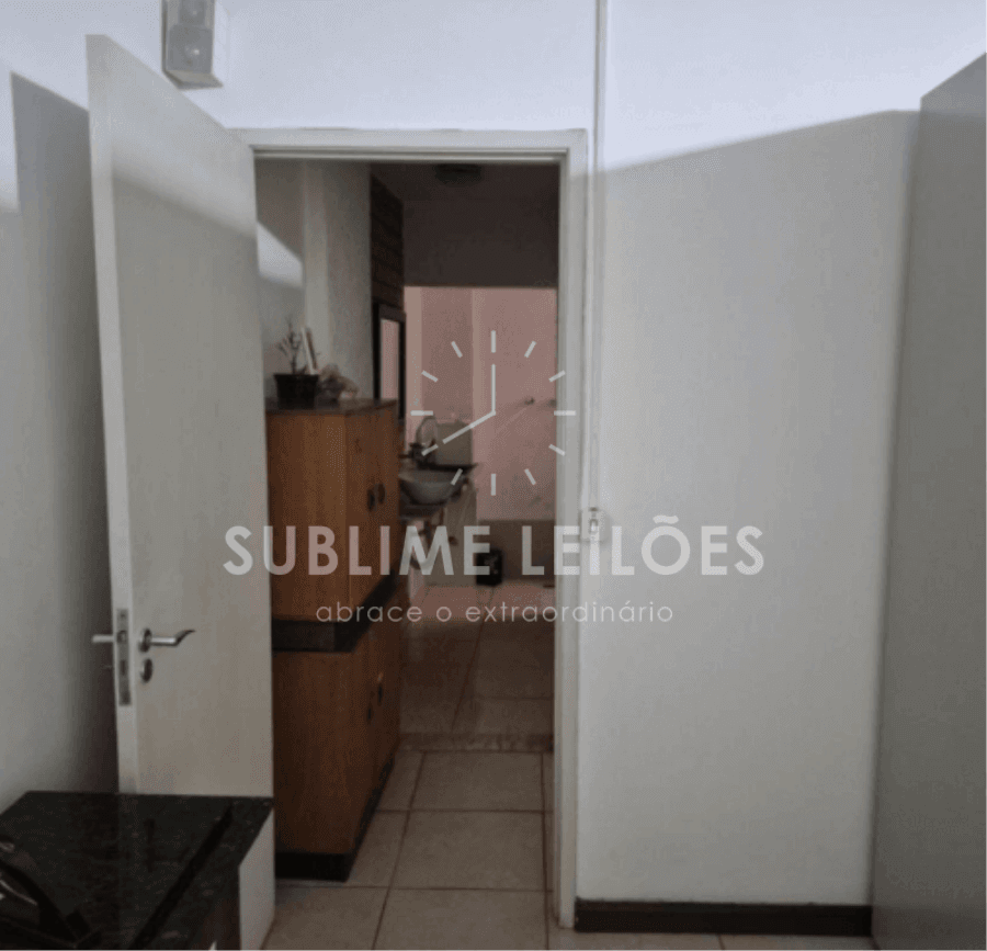 Foto 4 de 12: Comercial em leilão em São Paulo - SP — 118m² útil | Benfeitorias Conjunto comercial na Liberdade