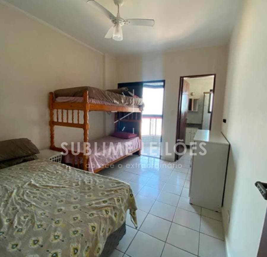 Foto 2 de 21: Apartamento em leilão em Mongaguá - SP — Suíte | 2 vagas | Útil de 55m² Apartamento em Mongaguá