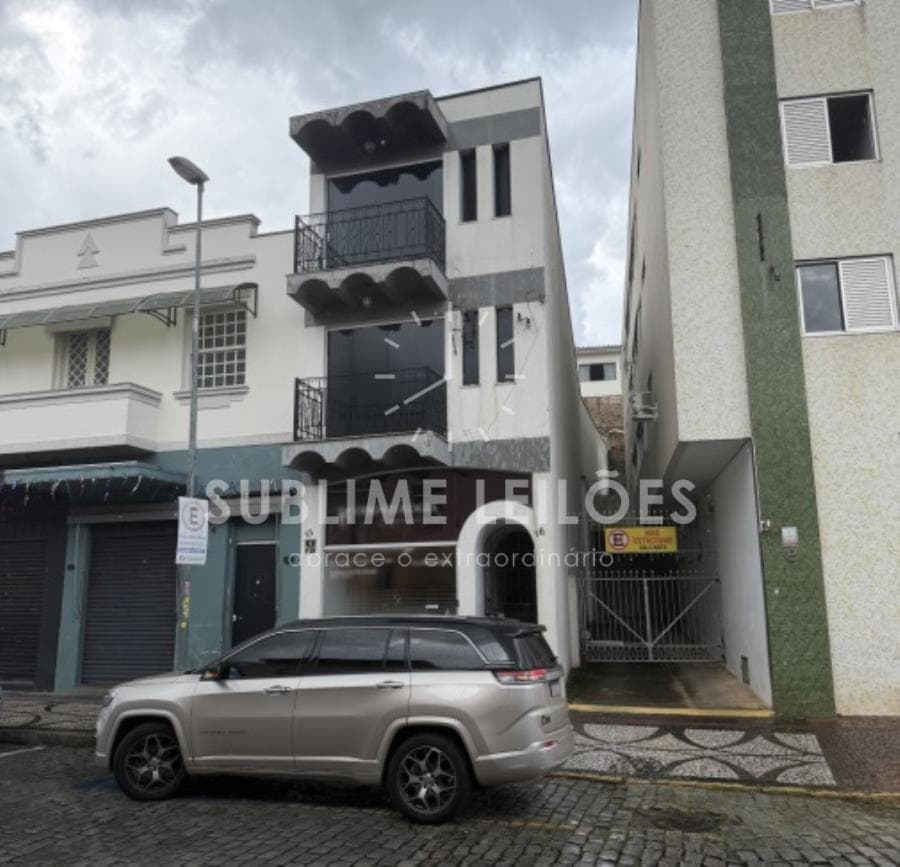 Foto 3 de 8: Comercial em leilão em Amparo - SP, bairro Centro — Terreno de 183m² | Benfeitoria Prédio residencial e comercial em Amparo
