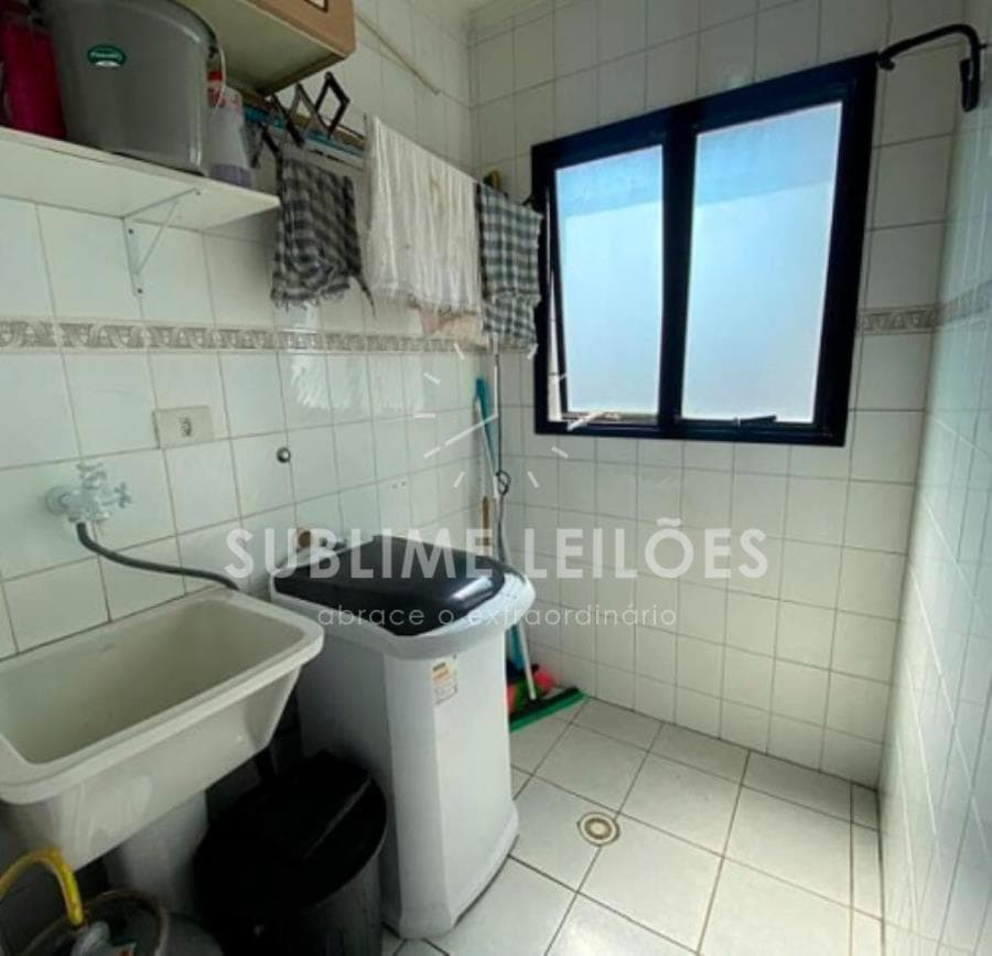 Foto 18 de 21: Apartamento em leilão em Mongaguá - SP — Suíte | 2 vagas | Útil de 55m² Apartamento em Mongaguá