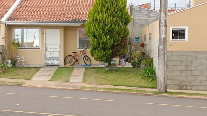Casa em leilão em Ponta Grossa - PR, bairro Vila Borato — IMÓVEIS RESIDENCIAIS ABERTO — LOTE Nº